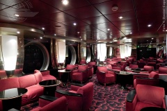 O outro show-lounge do navio é o Pigalle