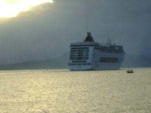 MSC Lirica recebe placa pela estreia em Santos