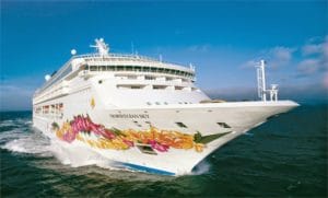Norwegian Cruise Line investe no programa “Norwegian Next”, visando renovar frota