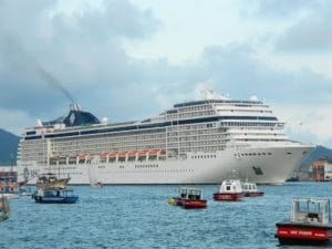 MSC Orchestra realiza cruzeiro único entre os Emirados Árabes Unidos e a Austrália em 2015