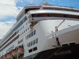 Holland America Line abre consultas online no site da Discover Cruises