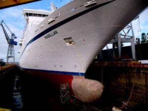 Ex-Grand Holiday em doca seca na Holanda