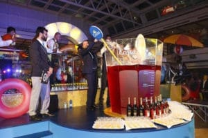 Costa Favolosa entra para o Guiness com o título de maior drink Spritz