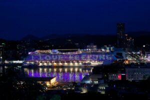 World Dream faz primeira escala em Keelung, Taiwan