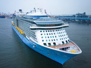 Navio de cruzeiro ciclone